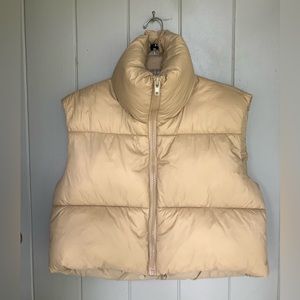 Women’s cropped puffer vest